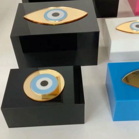 Plexiarts on Instagram: “🧿2021 Evil Eye Boxes 🧿 🔝 PLEXIGLASS 🔝 PERSONALIZED 🤩 HANDMADE 🤩 CUSTOM PRINTED 🤩 Available sizes: 15x10x6 - Oval or round eye - €20…” Round Eyes, Plexus Products, Evil Eye, Custom Print, Christmas, On Instagram, Instagram