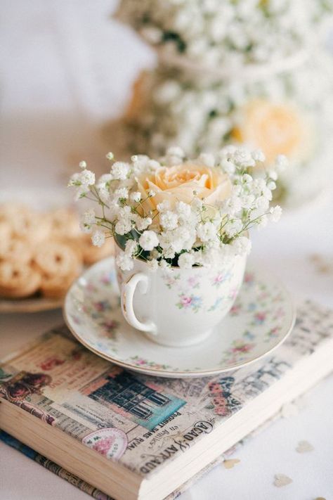 5 Ways to put the 'Spring' into your Spring Wedding Afternoon Tea Wedding, Tea Wedding, Wedding Whimsical, Tea Party Wedding, Babies Breath, Peach Tea, Bridal Tea, Vintage Tea Party, Afternoon Tea Parties