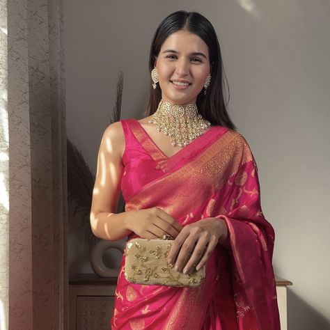 Add a touch of elegance to your bridesmaid outfit with our Barbie Pink Banarasi Satin Silk sarees. These stunning ensembles are crafted to make every bridesmaid shine with sophistication and grace. SKU 692 #houseofvardha #weddingsarees #bridalsarees #weddingfever #weddingsarees Hot Pink Banarasi Saree, Pink Saree Look, Pink Silk Saree, Silk Saree Banarasi, Saree Banarasi, Bridesmaid Outfit, Saree Look, Pink Saree, Satin Silk