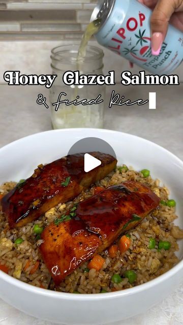 Salmon Recipes Crispy, Honey Glaze Salmon Recipes, Meal Prep For The Week Salmon, Salmon With Rice Recipes, Salmon Recipes With Rice, Rice And Salmon Recipes, Salmon Rice Recipes, Froed Rice, Salmon Belly Recipes