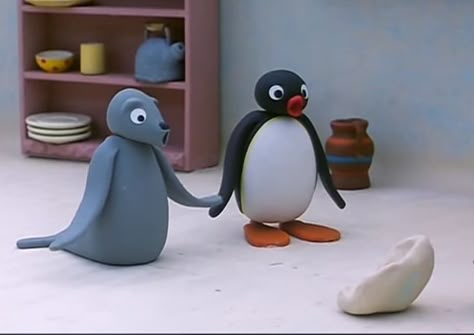 Pingu Aesthetic, Funny Pingu, Pingu Memes, Sketchbooks Inspiration, Pingu Pingu, Stop Motion Movies, Noot Noot, 00s Nostalgia, The Wiggles