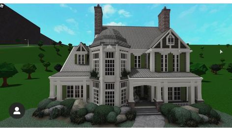 Bloxburg House Layouts 2 Story Victorian, Bloxburg English House, Traditional Bloxburg House Exterior, Bloxburg House Detailed, Bloxburg House Ideas Exterior 2 Story, Big Bloxburg Houses, Bloxburg House Realistic, Victorian Homes Bloxburg, Realistic Bloxburg House Exterior