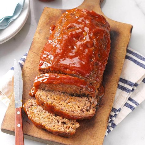 17 Perkins Copycat Recipes Traditional Meatloaf, Homemade Meatloaf, Best Meatloaf, Easy Meatloaf, Loaf Recipes, Sweet Sauce, Meatloaf Recipes, Beef Dishes, Vintage Recipes