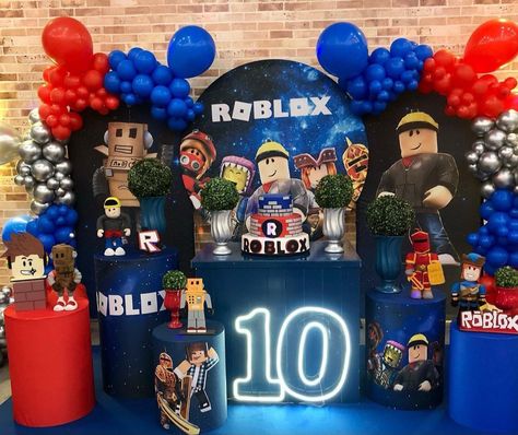 Roblox Bday Party Ideas, Roblox Decoration Ideas, Roblox Birthday Party Ideas For Boys, Roblox Backdrop, Roblox Themed Birthday Party, Roblox Party Decorations, Boys Birthday Party Themes, Roblox Birthday Party Ideas, Roblox Decor