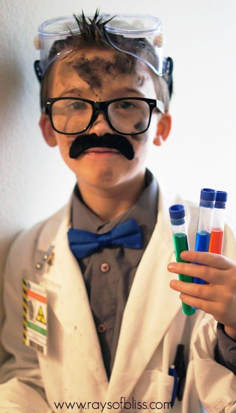 DIY Mad Scientist Costume and Scientist Badge Free Printable Science Costumes, Mad Scientist Costume, Scientist Costume, Diy Costumes Kids Boys, Fake Mustaches, Boys Diy, School Halloween, Diy Costumes Kids, Boy Diy