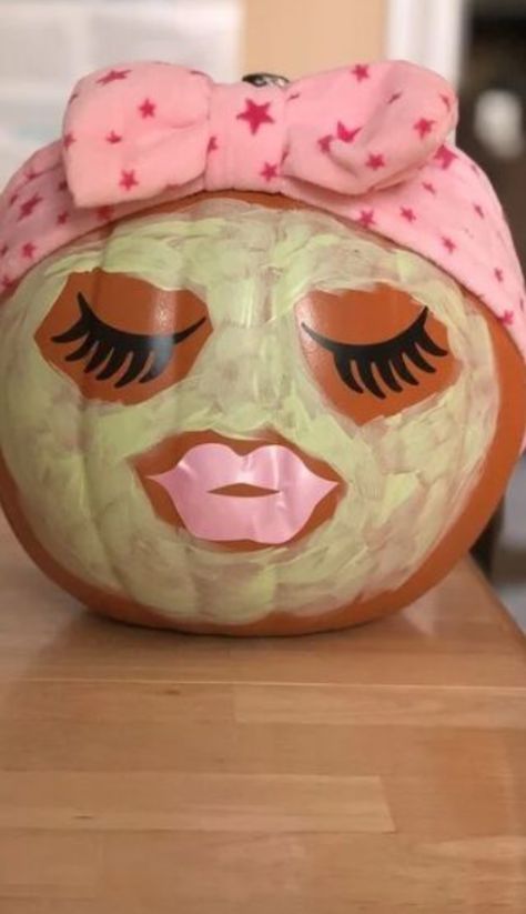 Funny Pumpkin Carvings, Pumpkin Carvings, Funny Pumpkins, Pumpkin Painting, Painted Pumpkins, Pumpkin Carving, Pumpkins, Carving, Makeup