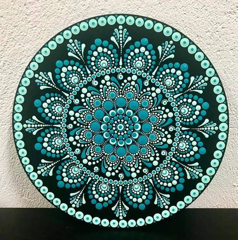 Doting Art Mandala, Mandala Dot Painting Canvas, Mandela Paintings, Dot Painting Mandala, Dotted Mandala, Mandala Dot Painting, Easy Mandala Drawing, Mandala Painted Rocks, Mandala Rock Art