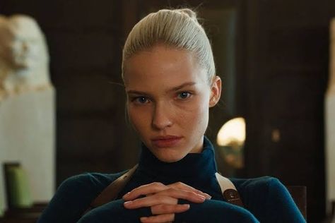 Sasha Luss Anna, Anna Movie, Assassin Movies, Sasha Luss, Luc Besson, Beauty Drawings, Hot Halloween Outfits, Memoirs Of A Geisha, Atomic Blonde