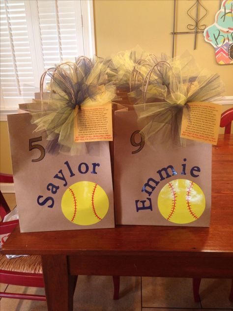 Softball Good luck bags... Softball Team Treats Goodie Bags, Softball Good Luck Gifts Treat Bags, Senior Night Gift Bag Ideas, Senior Softball Gift Basket Ideas, Softball Gift Bags For Players, Softball Team Activities, End Of The Year Softball Party Ideas, Softball Bags Diy Team Gifts, Senior Goodie Bags Gift Ideas