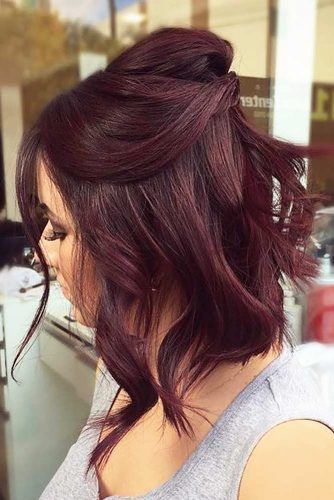 Pelo Color Borgoña, Pelo Color Vino, Trendy We Fryzurach, Lob Haircuts, Hair Color Burgundy, Dark Red Hair, Lob Haircut, Burgundy Hair, Short Hair Color