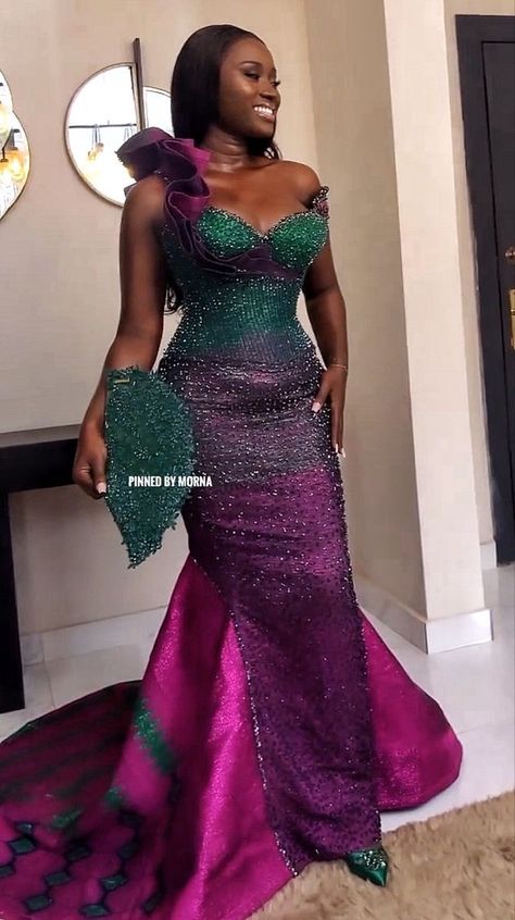 Ombre Kente, Violet Combination, Green And Violet, Cheap Prom Dresses Online, African Bridal Dress, Nigerian Dress, African Traditional Wedding Dress, Kente Dress, Traditional Wedding Attire