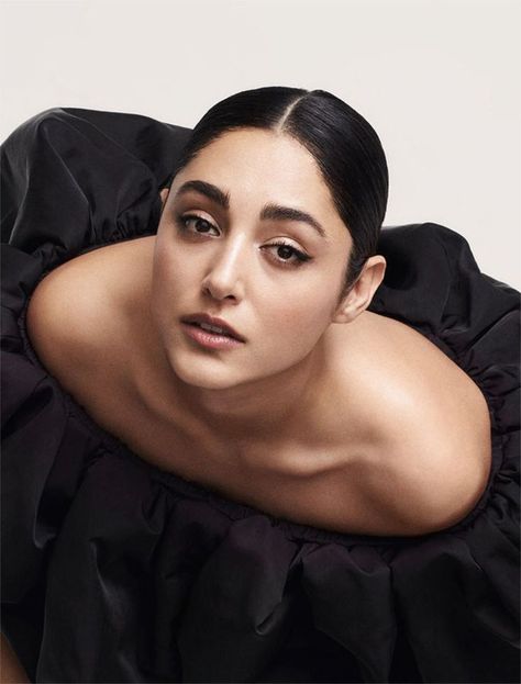 Golshifteh Farahani Aesthetic, Golshifte Farahani, Iranian Actress, Purple Contacts, Iranian Beauty, Portrait Photography Women, Disney Princess Dresses, Celebrity Look Alike, Iranian Women