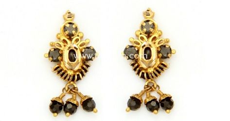 Black Beads Earrings Indian Gold, Black Beads Earrings, Gold Black Beads, Gold Jewelry Prom, Black Beats, Gold Earrings For Kids, Small Earrings Gold, Ear Tops, Temple Jewellery Earrings