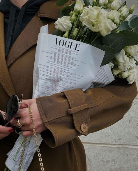 White Flowers, Trench Coat, A Woman, Sunglasses, The World, Flowers, White, Instagram