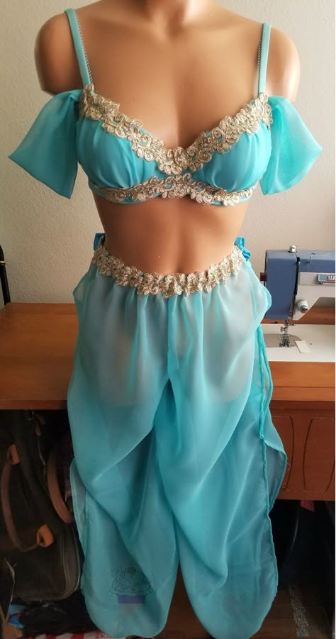 Jasmine Dance Costume, Live Action Jasmine Costume, Princess Yasmin Costume, Jasmin Costume Women, Princess Jasmine Inspired Outfit, Diy Jasmine Costume Women, Genie Costume For Women, Jasmine Disney Costume, Jasmine Outfit Ideas