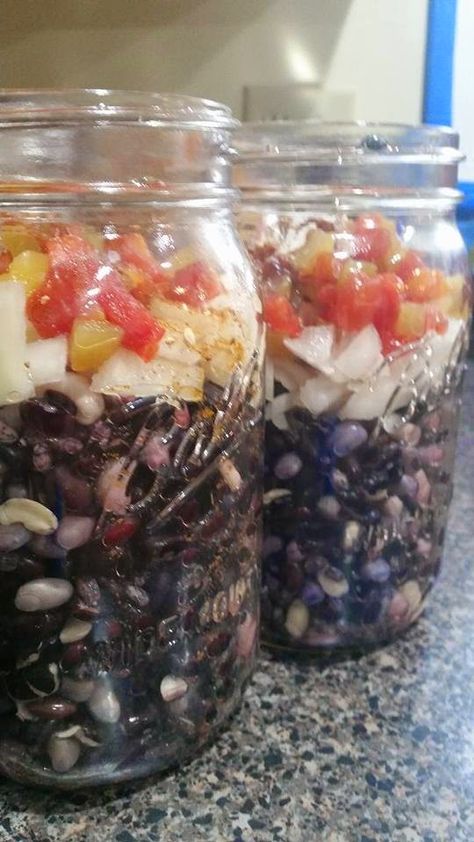 Vegan Culinary Adventures: Adventures in Canning: Southwestern Black Bean Soup Canning Soup Recipes, Canning Beans, Pressure Canning Recipes, Chicken Burgers Recipe, Canning Vegetables, Black Bean Recipes, Canning Jam, Homegrown Food, Chicken Appetizers