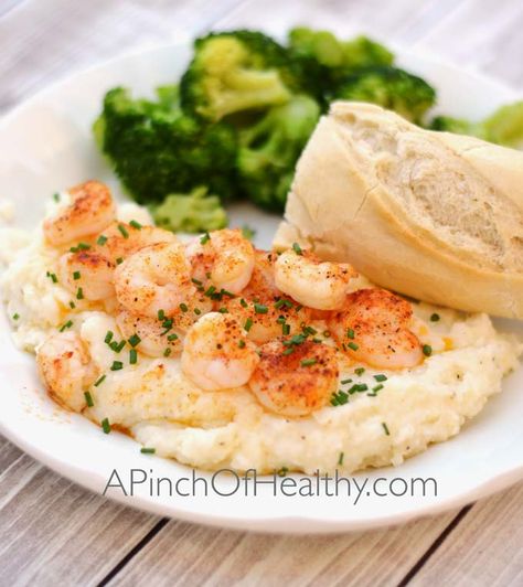 My garlic parmesan cheese grits are made on the stovetop, and they are a great side item to serve with shrimp, scallops or fish. Parmesan Grits, Pureed Cauliflower, Cheesy Grits, Shrimp Scallops, Grits Recipe, Cheese Grits, Healthy Diets, Easy One Pot Meals, Saucepans