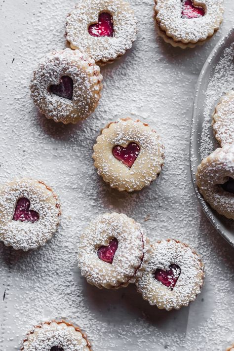 Shortbread Linzer Cookies with Raspberry Jam • Serendipity by Sara Lynn Cookies With Raspberry Jam, Raspberry Linzer Cookies, Brownie Vegan, Resepi Biskut, Linzer Cookies, Jam Cookies, Shortbread Recipes, Classic Cookies, Lemon Raspberry