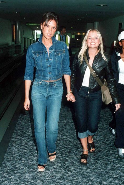 5 '90s Jean Trends That Have the Most Staying Power | Who What Wear 90s Fashion Overalls, 90s Fashion Denim, 90s Denim Jacket, Victoria Beckham Dress, Victoria Beckham Style, Denim Jacket Fashion, Happy Birthday Baby, 90s Jeans, 90s Denim