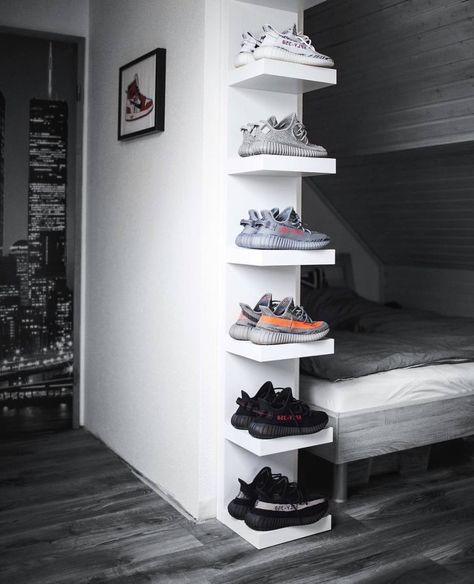 Random Inspiration 335 - UltraLinx Sneakerhead Bedroom, Sneakerhead Room, Mens Bedroom Decor, Hypebeast Room, Shoe Room, Boy Bedroom Design, Mens Bedroom, Bedroom Setup, Random Inspiration