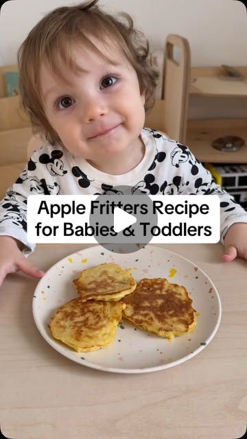 Flora Grimaliuc | These apple fritters are perfect for babies and toddlers—a soft, healthy snack or breakfast option made with just a few simple ingredients.... | Instagram Apple Fritter Pancakes, Apple Recipes For Toddlers, Vegan Apps, Baby Breakfast, Baby Led Weaning Recipes, Weaning Recipes, Apple Fritters, Baby Eating, Toddler Snacks