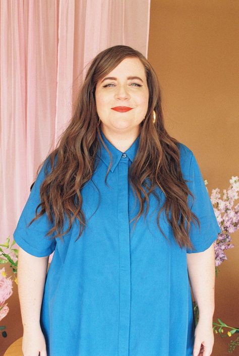 Aidy Bryant, Celebrity Inspired Outfits, Knitting Patterns Free Beginner, Tunic Designs, Clothing Line, Simple Shirts, Famous Women, Sewing For Beginners, Fit Check