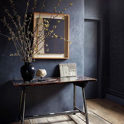 Plaster Walls Interior, Walls Interior Design, Kent Johnson, Atelier Am, Koti Diy, Soho Loft, Dining Room Blue, Dark Interiors, Plaster Walls