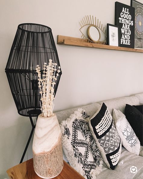 Monochrome Boho Living Room, Entryway Divider Ideas, Black And White Boho Living Room, Black Boho Living Room, Black Curtains Living Room, Entryway Divider, Boho Living Room Inspiration, Eye Mirror, Black Living Room Decor