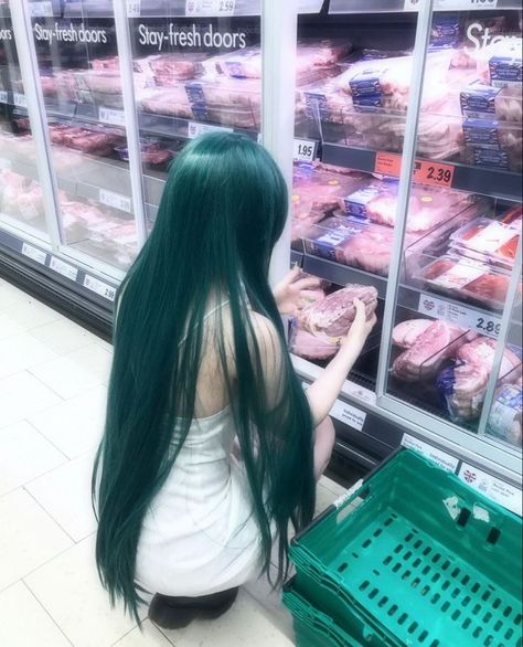 Dark Green Hair, Teal Hair, Dyed Hair Inspiration, Pretty Hair Color, Dye My Hair, Hair Dye Colors, Hair Reference, Hair Inspiration Color, Hair Inspo Color