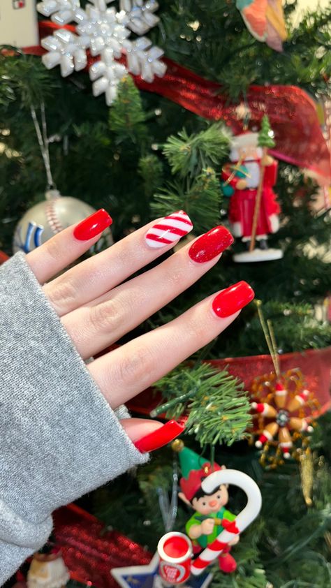 Candy Cane Design Nails, Red Candy Cane Nails, Square Holiday Nails, Long Nails Red, Short Red Nails, Candy Cane Nails, Stripped Nails, Red Nail Designs, Blue Candy