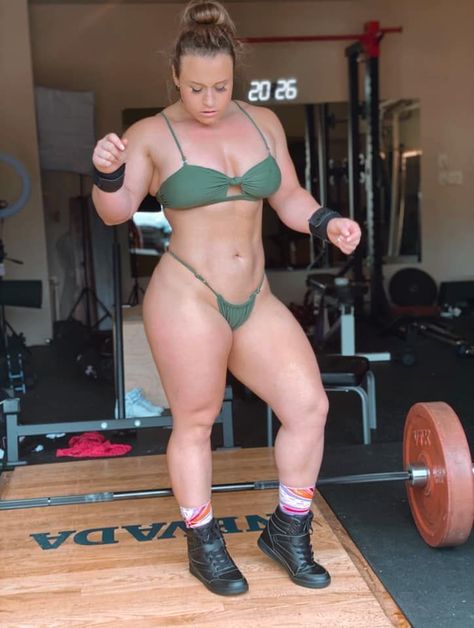 Female Powerlifter, Powerlifting Women, Jordynne Grace, Buff Women, Full Workout, Hot Fitness, Idee Pasto Sano, Fitness Models Female, Muscle Girls