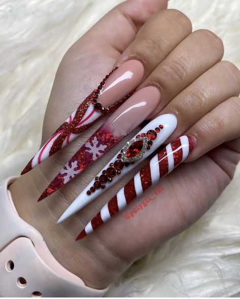 Peppermint Nails, Elite Nails, Peppermint Christmas, Winter Nails Acrylic, Long Nail Designs, Glamour Nails, Colored Acrylic Nails, Acrylic Nails Coffin Pink, Christmas Nails Acrylic