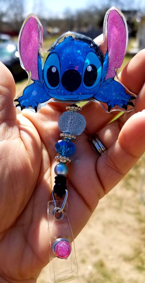 Stitch Badge Reel, Badge Reel Ideas, Nurse Crafts, Badge Reels Diy, Badge Buddies, Badge Ideas, Medical Store, Badge Buddy, Cricut Craft