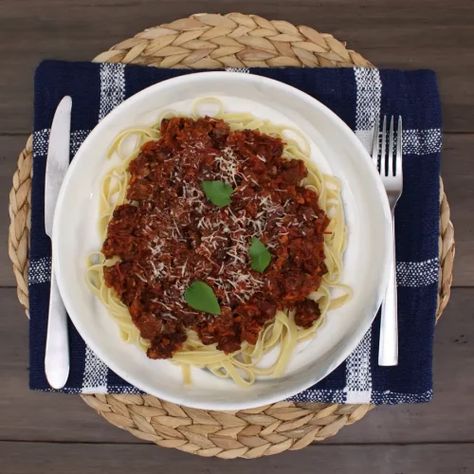 Save for Later!  Indulge in a culinary masterpiece with our Brisket Bolognese recipe! Transforming traditional Bolognese with the rich, melt-in-your-mouth flavor of tender smoked brisket, this dish is a surefire crowd-pleaser. Perfect for cozy family dinners or entertaining guests, it's a delightful fusion of comfort and sophistication. 🍝✨ #brisketbolognese #pasta #comfortfood #recipeinspiration #brisket Brisket Bolognese, Brisket Spaghetti, Brisket Pasta Recipes, Brisket Pasta, Brisket Lasagna Recipe, Beef Brisket Noodles, Traditional Bolognese, Buc-ee's Brisket Recipe, Bolognese Recipe