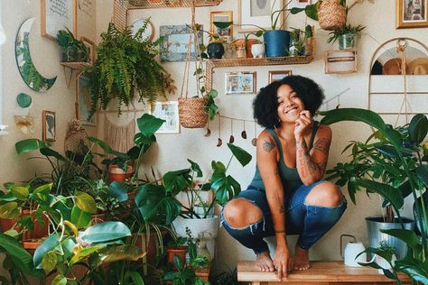 Black Yoga Teacher Aesthetic, Black Women Wellness, Yoga Astethic Black Women, Yoga Black Women, Meditation For Black Women, Holistic Black Woman, Black Woman Yoga, Black Woman Yoga Art, Beach Yoga Black Woman