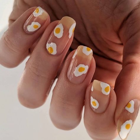 Nail Egg Design, Fried Egg Nails, Egg Nails Design, Mini Egg Nails, Random Nail Designs, Nail Asthetic, Egg Nail Art, Egg Nails, Food Nails