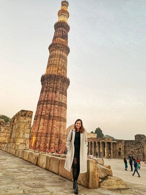 Qutub Minar Qutub Minar Photoshoot, Qutub Minar Photography Poses, Qutub Minar Photography, Travel Poses, Qutub Minar, Delhi Travel, Travel Photoshoot, Travel Pose, Travel Infographic