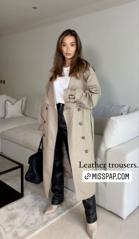 Leather Coat Outfit, Black Long Sleeve Prom Dress, Long Coat Outfit, Topshop Mom Jeans, Trench Coat Outfit, Beige Trench Coat, Winter Fashion Outfits Casual, Coat Outfit, Leather Trench Coat