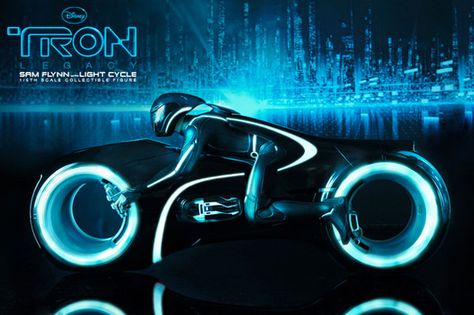 Hot Toys TRON: LEGACY Sam Flynn with Light Cycle Tron Light Cycle, Tron Art, Tron Bike, Tron Legacy, Light Cycle, Futuristic Motorcycle, Concept Motorcycles, Geek Games, Horror Posters