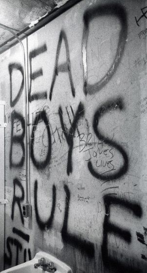 CBGB bathroom, 1977. Cemetery Boys, 1970s Punk, Purple Diary, John Bennett, The Get Down, Dead Boy, Rock Aesthetic, Punk Aesthetic