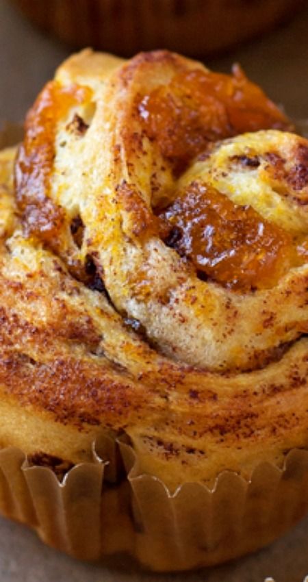 Cinnamon Roll Pumpkin Muffins, Pumpkin Cinnamon Rolls Muffins, Fall Inspired Muffins, Fall Brunch Recipes Easy, Fall Breads And Muffins, Pumpkin Cinnamon Muffins, Cinnamon Roll Muffins Easy, Pumpkin Cinnamon Roll Muffins, Fall Muffins Recipes