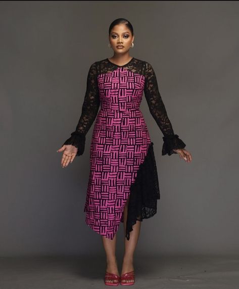 #ankarastyles #lace #asymmetric #woodin Midi Ankara Dress, Adire Styles, African Print Dresses For Women, Ankara Suit, Ankara Dress Designs, Nigerian Lace Styles Dress, Modest Dresses Fashion, Dress Ankara, Ankara Dress Styles