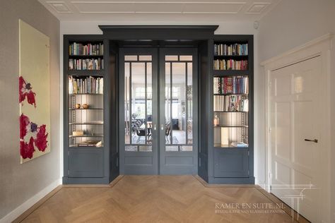 Deur Ensuite, Sliding Doors Internal, Kitchen Renovation Inspiration, Snug Room, Dining Room Windows, Living Room Door, Home Library Design, Build A Closet, Bookshelf Design