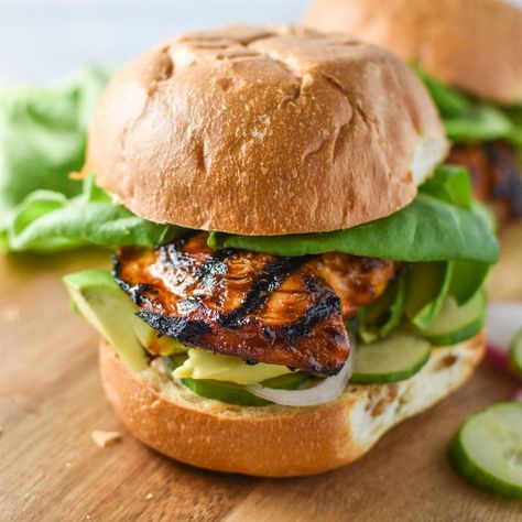 Chipotle Chicken Sandwich, Chipotle Honey Chicken, Honey Chicken Sandwich, Sliced Chicken Breast Recipes, Mexican Grilled Chicken, Dizzy Cook, Honey Chipotle Chicken, Chicken Sandwich Recipe, Apricot Chicken