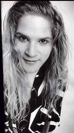 Andy Wood, Mother Love Bone, Grunge Photos, Andrew Wood, Music Suggestions, Temple Of The Dog, Art Writing, Mother Love, Rock Artists