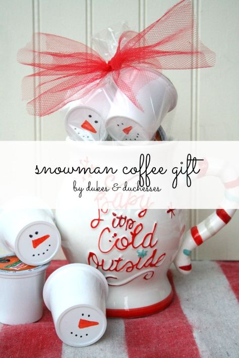 Snowman Coffee Gift - Dukes and Duchesses Cheap Diy Crafts, Upcycle Crafts Diy, Coffee Christmas, Small Christmas Gifts, Diy Money, Mason Jar Crafts Diy, Diy Upcycle, Coffee Gift, Easy Christmas Crafts