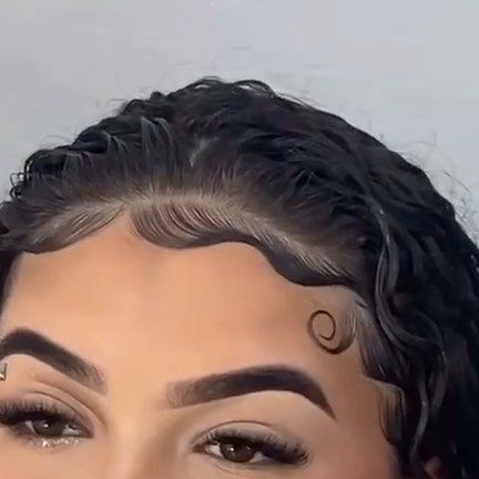 Fashion Make on Instagram: "@sarah.gomess02 Curso de maquiagem por 20$ na BIO ☝🏼- Make tutorial perfeita #maketutorial #maketutorialbrasil #tutorialmakeup" Ideias De Baby Hair, Baby Hair Tutorial, Make Tutorial, Baby Hairs, 4c Hairstyles, Pinterest Girls, Afro Hairstyles, May 7, Hairstyles Haircuts