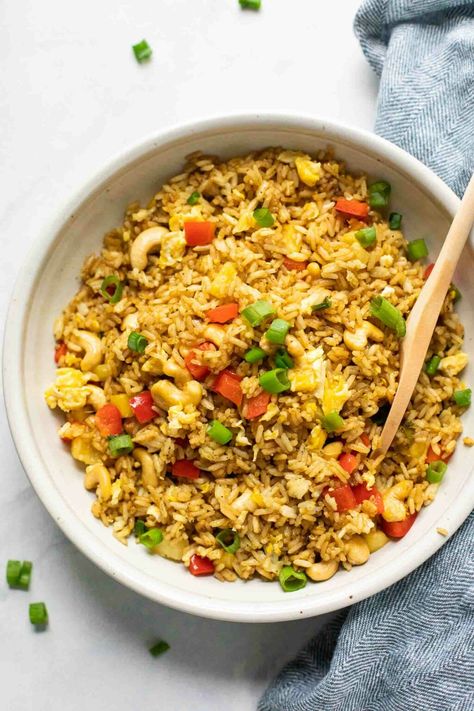 Thai Pineapple Fried Rice - Jar Of Lemons Food Polls, Thai Pineapple Fried Rice, Pineapple Fried Rice Recipe, Jar Of Lemons, Thai Fried Rice, Pineapple Rice, Pineapple Fried Rice, Rice Recipes For Dinner, Arroz Frito