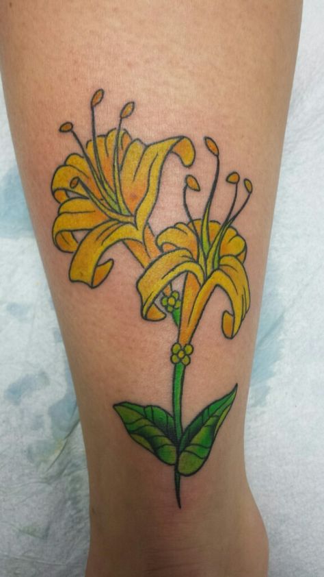 Honeysuckle tattoo on the Achilles Honeysuckle Tattoo Vines, Traditional Honeysuckle Tattoo, Honey Suckle Tattoo Simple, Honeysuckle Flower Tattoo, Honeysuckle Tattoo Simple, Tattoo Honeysuckle, Complex Embroidery, May Birth Flower Tattoo, Flowers Reference