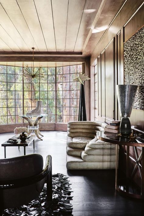 Tour the Beverly Hills home of Vogue’s Living’s March/April guest editor Kelly Wearstler. Homes Design Ideas, Beverly Hills Houses, American Interior, House Photos, Celebrity Homes, Vogue Living, Casa Exterior, Luxe Interiors, Vogue Australia